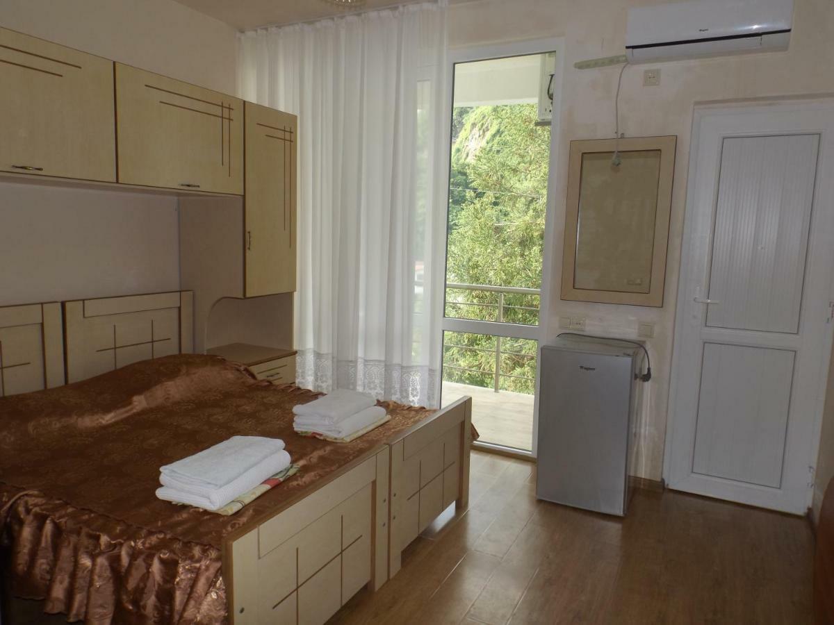 Hotel Omari'S House Sarpi Zewnętrze zdjęcie
